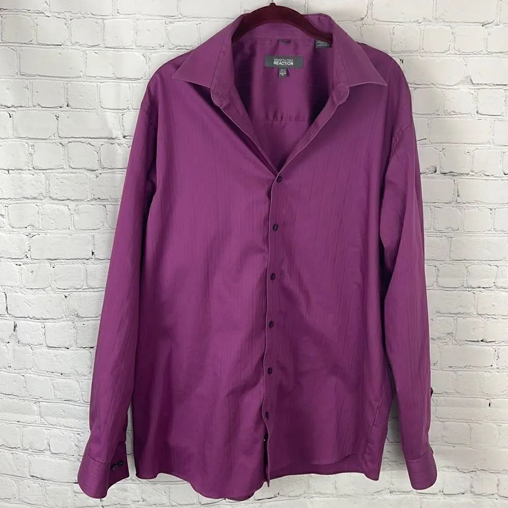 Kennth Cole Reaction Button Up